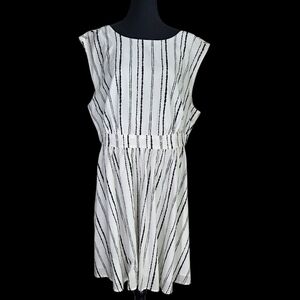 Forever 21 Black and White Striped Dress With Open Back Size 1X